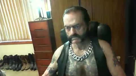 leathergreaser online show from December 3, 2024, 8:06 pm