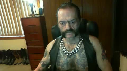 leathergreaser online show from December 5, 2024, 8:11 pm