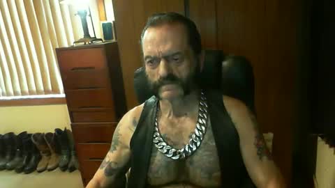 leathergreaser online show from December 6, 2024, 12:12 am