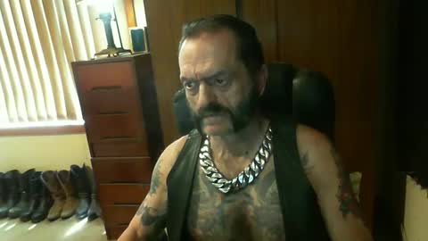 leathergreaser online show from December 6, 2024, 3:19 am