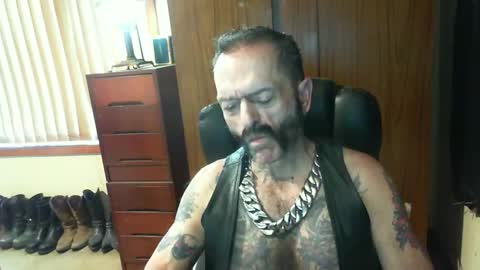 leathergreaser online show from December 10, 2024, 12:39 am