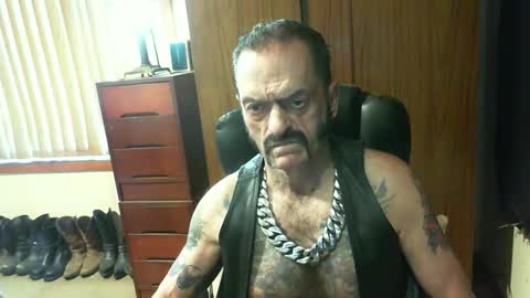 leathergreaser online show from December 11, 2024, 8:50 pm