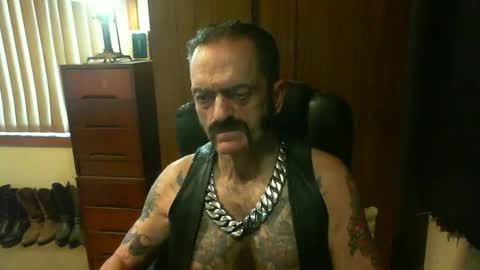 leathergreaser online show from December 18, 2024, 8:14 pm