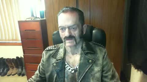 leathergreaser online show from December 19, 2024, 7:07 pm