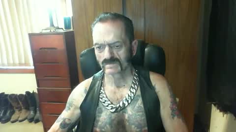 leathergreaser online show from December 19, 2024, 11:14 pm