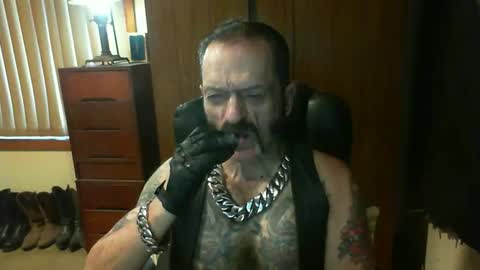 leathergreaser online show from December 22, 2024, 7:21 pm