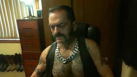 leathergreaser online show from December 23, 2024, 7:52 pm