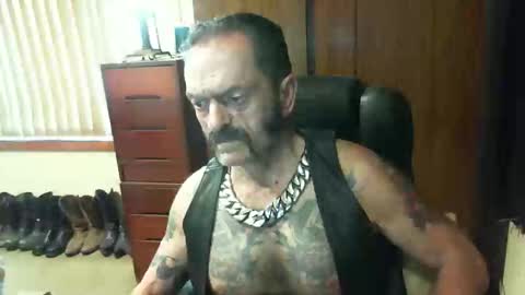 leathergreaser online show from December 31, 2024, 10:23 pm