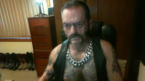 leathergreaser online show from January 1, 2025, 7:21 pm
