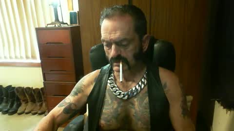 leathergreaser online show from January 3, 2025, 3:16 am