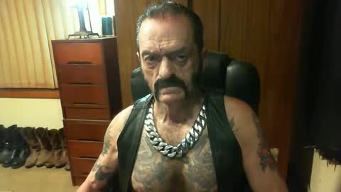 leathergreaser online show from January 3, 2025, 1:03 pm