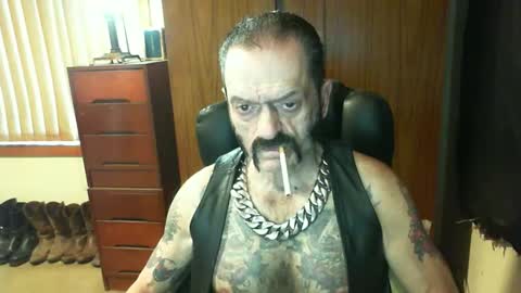 leathergreaser online show from January 4, 2025, 7:55 pm