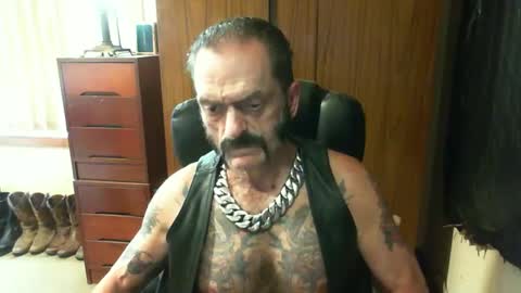 leathergreaser online show from January 10, 2025, 2:04 am
