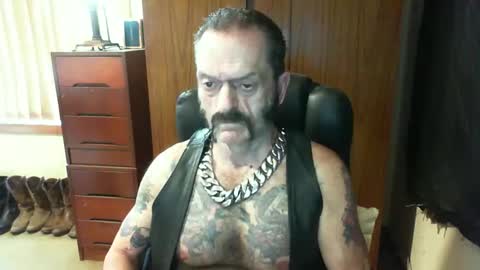 leathergreaser online show from January 10, 2025, 5:58 am