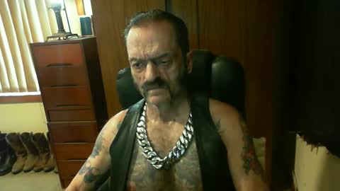 leathergreaser online show from February 6, 2025, 12:11 am