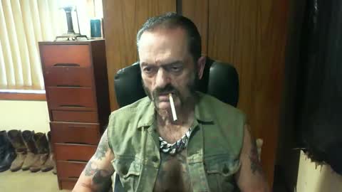leathergreaser online show from February 23, 2025, 10:53 pm