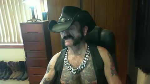 Snapshot of leathergreaser chatting on September 27, 2025, 12:15 am leathergreaser online show from September 27, 2025, 12:15 am