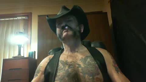 Snapshot of leathergreaser chatting on September 28, 2025, 8:47 pm leathergreaser online show from September 28, 2025, 8:47 pm