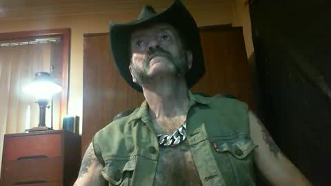 leathergreaser online show from March 25, 2026, 8:37 pm