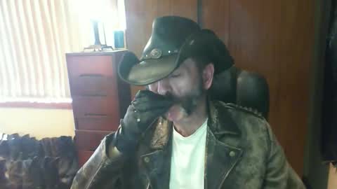 Snapshot of leathergreaser chatting on May 27, 2026, 1:57 am leathergreaser online show from May 27, 2026, 1:57 am