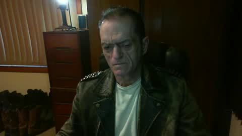 Snapshot of leathergreaser chatting on June 18, 2026, 10:03 pm leathergreaser online show from June 18, 2026, 10:03 pm