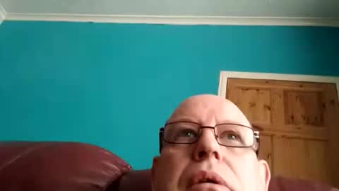 Snapshot of leatherpants68 chatting on October 11, 2025, 12:04 pm leatherpants68 online show from October 11, 2025, 12:04 pm