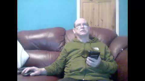 Snapshot of leatherpants68 chatting on October 13, 2025, 7:14 pm leatherpants68 online show from October 13, 2025, 7:14 pm