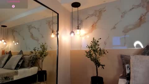 Snapshot of leathompson1 chatting on October 1, 2025, 11:11 pm online show from October 1, 2025, 11:11 pm