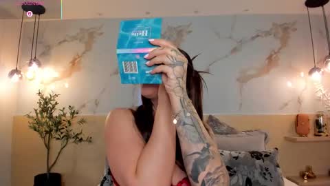 Snapshot of leathompson1 chatting on October 2, 2025, 11:12 pm online show from October 2, 2025, 11:12 pm