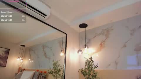 Snapshot of leathompson1 chatting on November 3, 2025, 11:04 pm online show from November 3, 2025, 11:04 pm