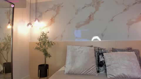 Snapshot of leathompson1 chatting on December 3, 2025, 10:19 pm online show from December 3, 2025, 10:19 pm