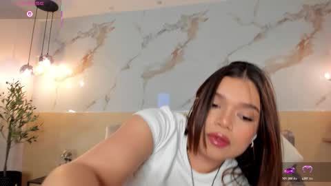 Snapshot of leathompson1 chatting on January 17, 2026, 11:19 pm online show from January 17, 2026, 11:19 pm