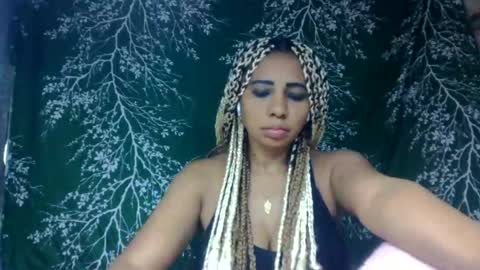 leatianaa online show from June 23, 2026, 1:42 pm