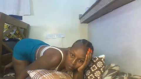 Snapshot of lee_cammie chatting on October 16, 2025, 11:28 pm Lee cammie online show from October 16, 2025, 11:28 pm