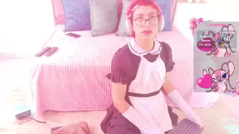 Snapshot of lee_roses chatting on June 15, 2026, 1:24 pm leeh online show from June 15, 2026, 1:24 pm