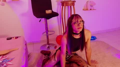Snapshot of lee_roses chatting on July 3, 2026, 1:06 pm leeh online show from July 3, 2026, 1:06 pm