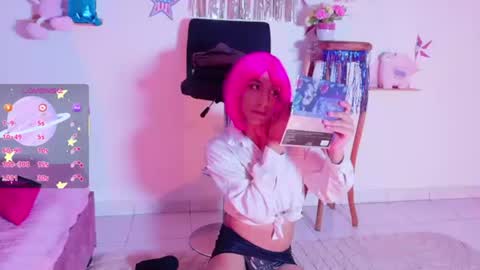 Snapshot of lee_roses chatting on July 5, 2026, 9:05 am leeh online show from July 5, 2026, 9:05 am