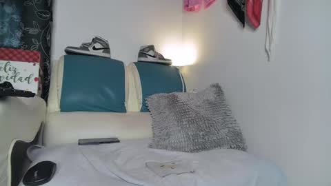 Snapshot of leenar_key chatting on February 15, 2025, 4:45 pm leenar_key online show from February 15, 2025, 4:45 pm
