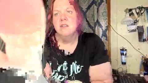 Leenie online show from December 25, 2024, 1:20 am