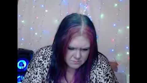 Leenie online show from January 1, 2025, 1:15 am