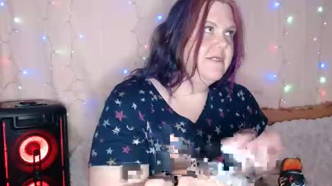 Leenie online show from January 1, 2025, 10:13 pm