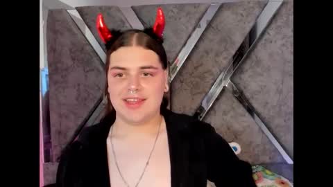 leenox online show from February 4, 2026, 10:04 pm