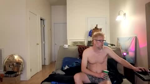 leeski365 online show from March 16, 2026, 5:44 am