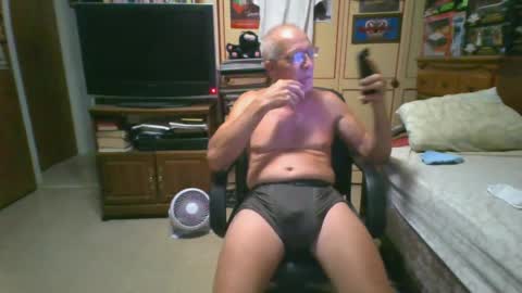 Snapshot of leezamm1132 chatting on June 22, 2026, 12:56 am leezamm1132 online show from June 22, 2026, 12:56 am