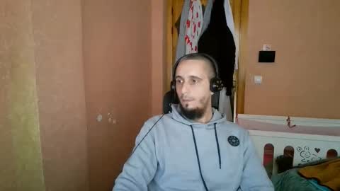 lefrenchiies online show from February 9, 2026, 10:19 am