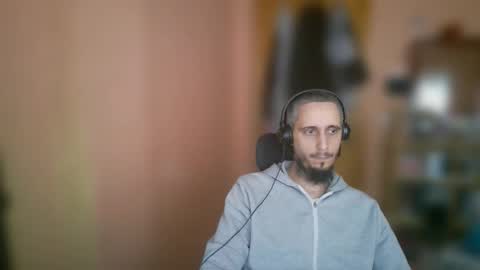 lefrenchiies online show from April 7, 2026, 8:37 am