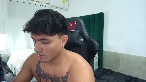  Lei  online show from October 10, 2025, 9:14 pm