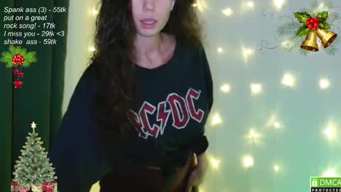 hey Im Leia and I love rock  online show from December 29, 2024, 5:33 pm