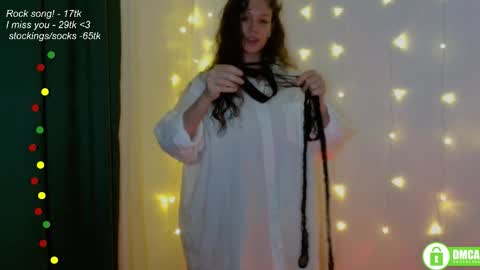 Snapshot of leia_bell chatting on February 27, 2026, 8:20 pm hey Im Leia and I love rock online show from February 27, 2026, 8:20 pm