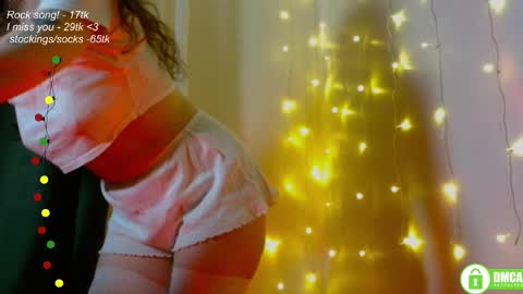 Snapshot of leia_bell chatting on March 7, 2026, 8:28 pm hey Im Leia and I love rock online show from March 7, 2026, 8:28 pm